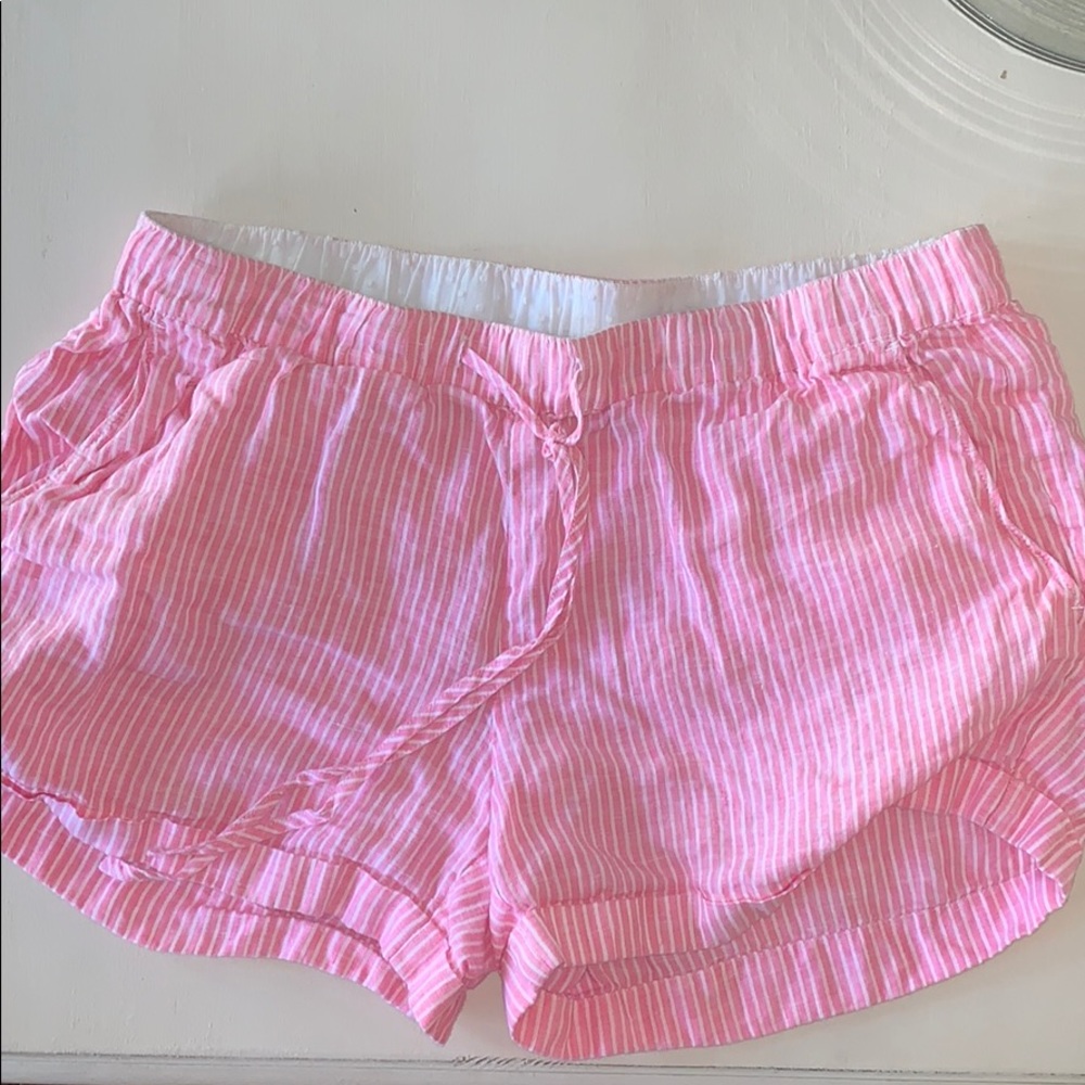 Vineyard vine shorts